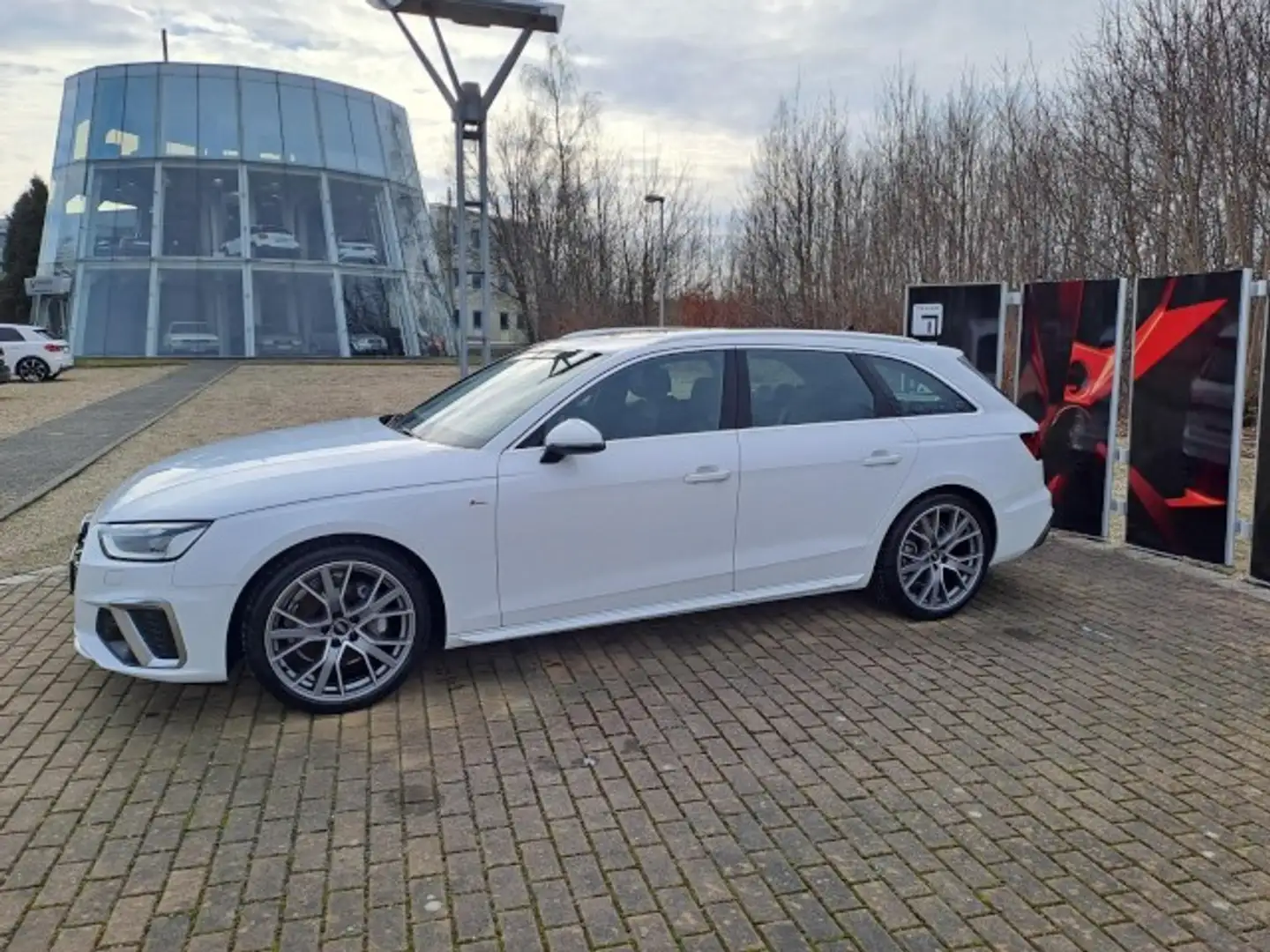 Audi A4 Avant 40 TDI quattro 2x S line Matrix, Pano, Stand Blanc - 2