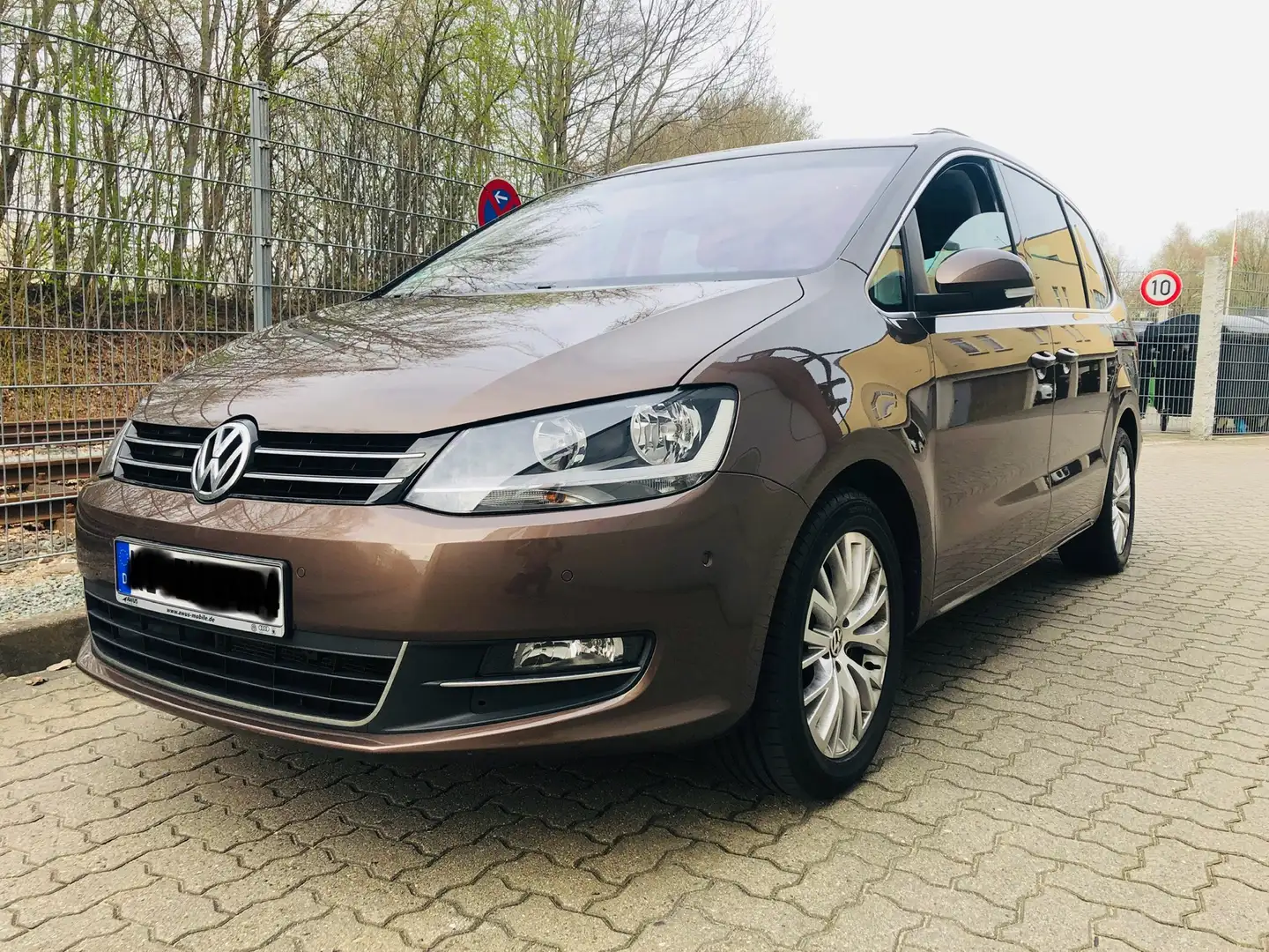 Volkswagen Sharan Brown - 1