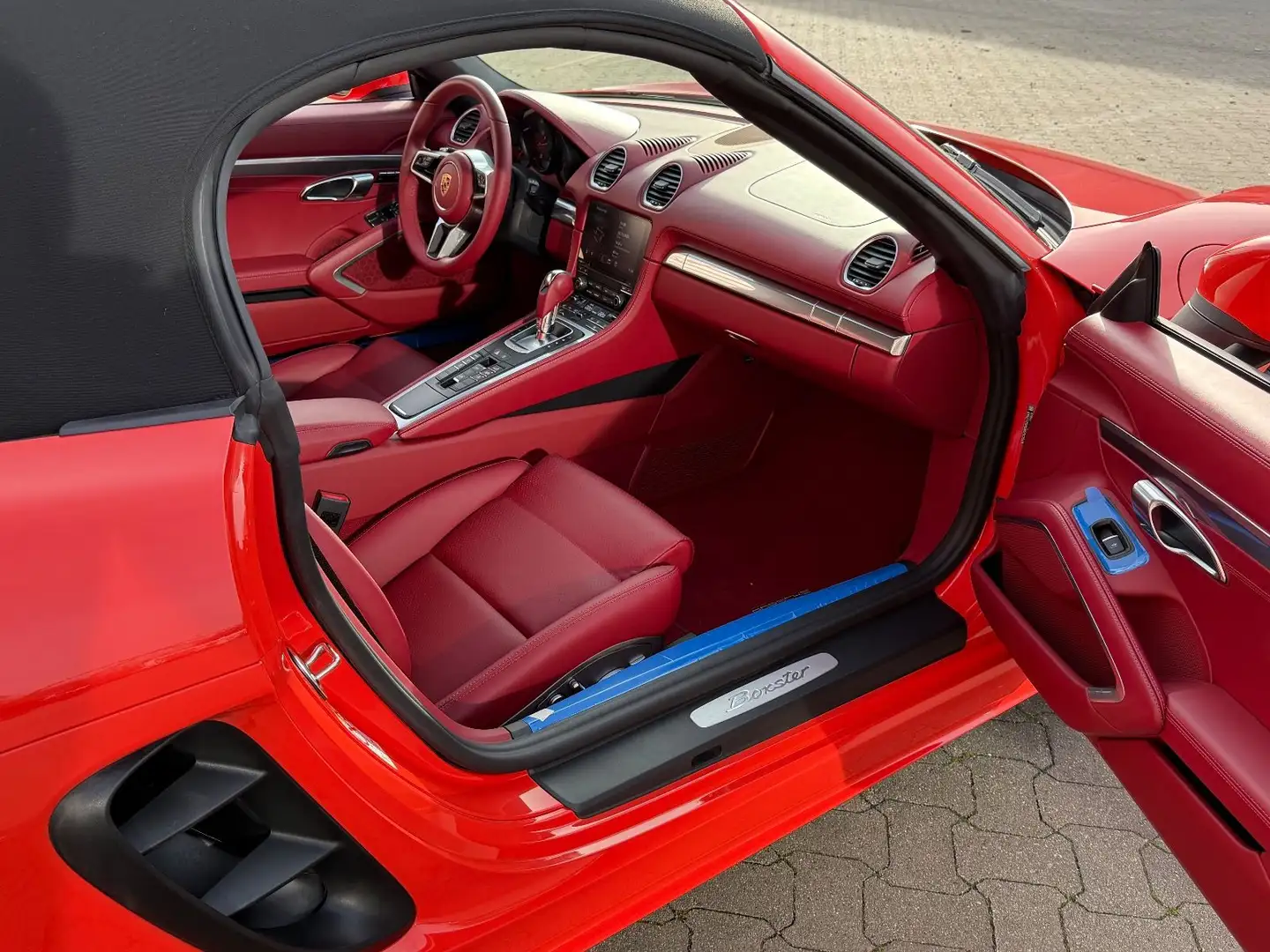 Porsche Boxster 718 BOXSTER, NEUWAGEN, BAUJAHR 2021 Orange - 2