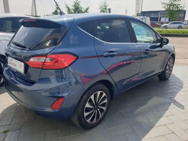 Ford Fiesta view 3