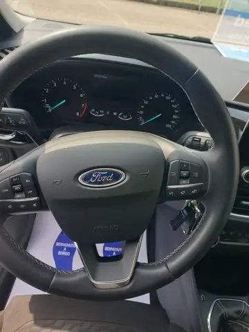 Ford Fiesta view 9