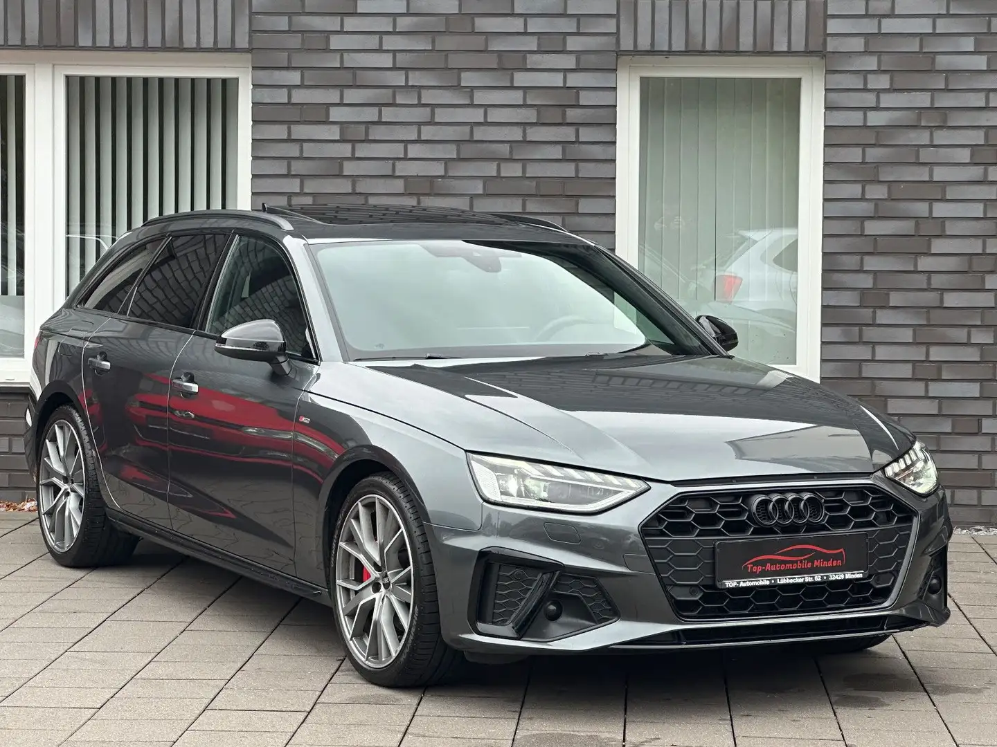 Audi A4 40TDI S line/Matrix-LED/Pano/Alcantara/Kamera Grau - 1