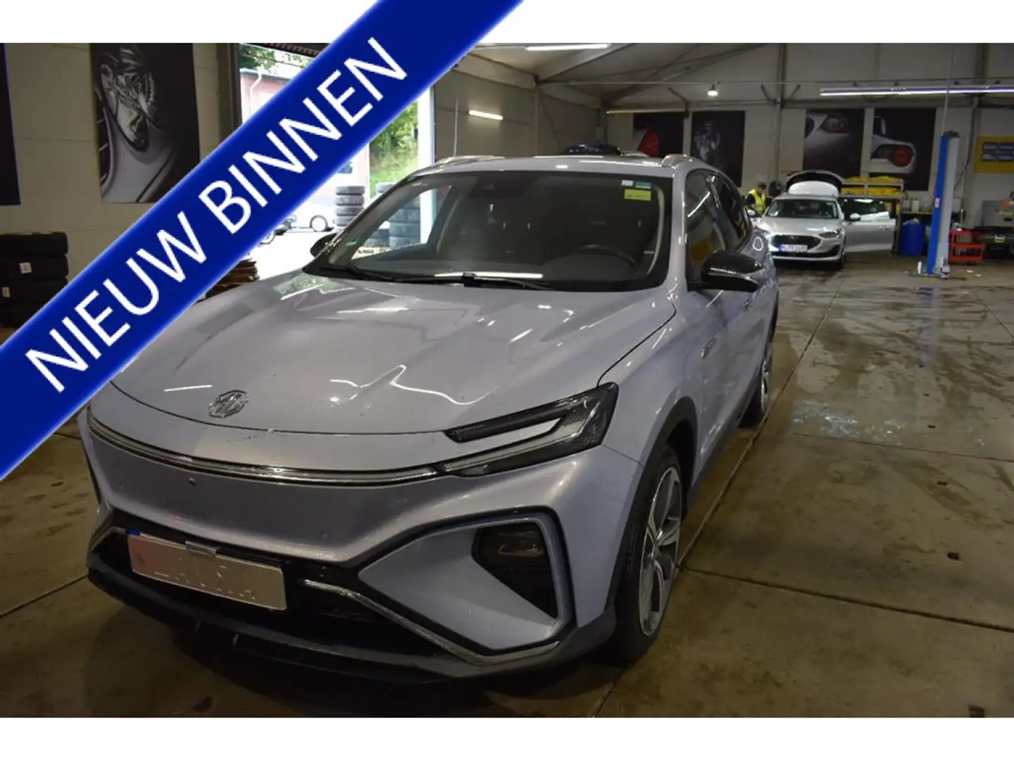MG Marvel R Luxury 70 kWh Zilver - 1