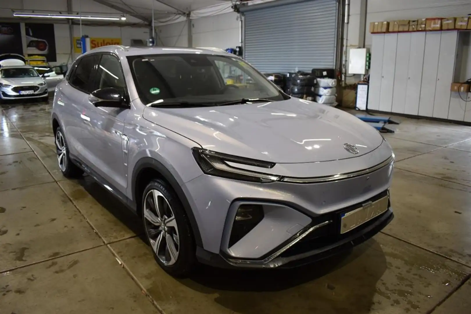 MG Marvel R Luxury 70 kWh Zilver - 2