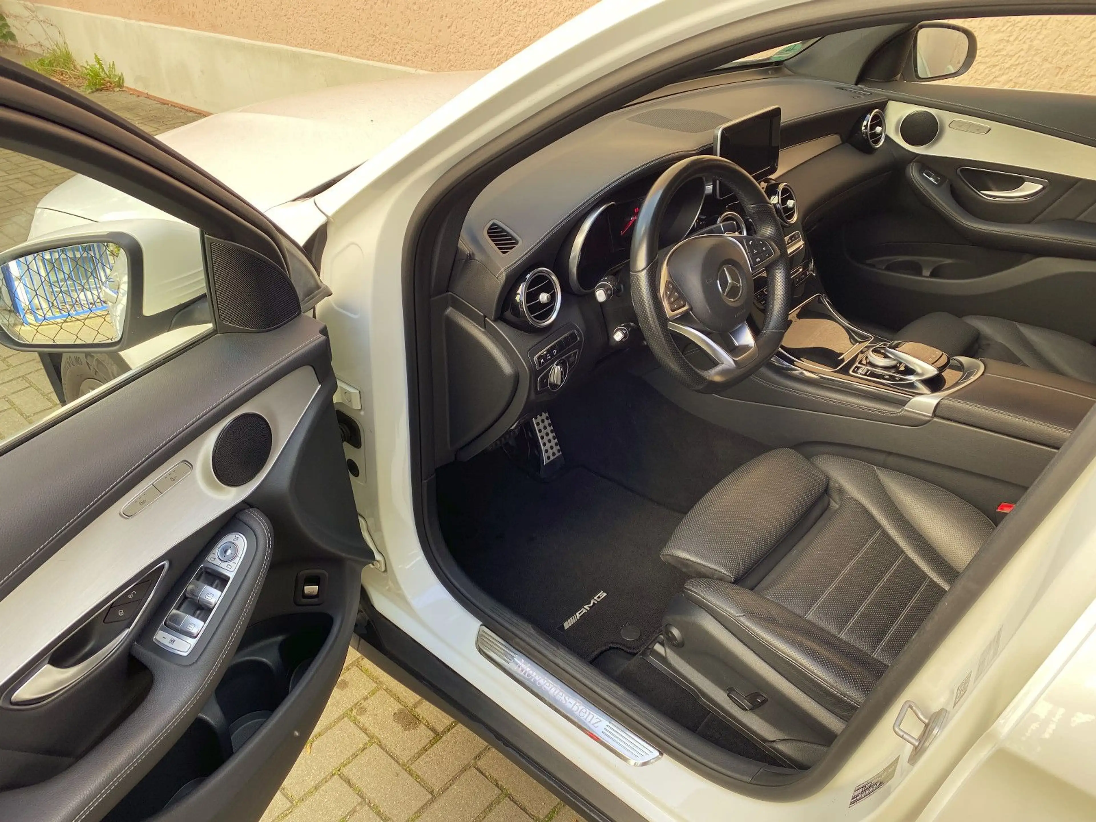 Mercedes-Benz GLC 250 d 4Matic, AMG , Leder, LED!!! — photo 8