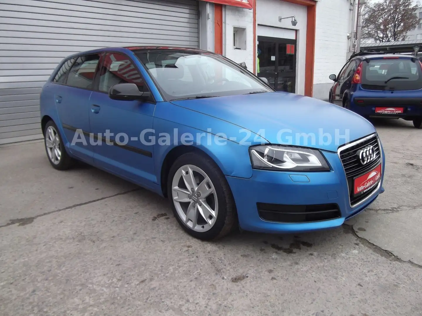 Audi A3 Sportback 1.2 TFSI Attraction Automatik Blau - 2