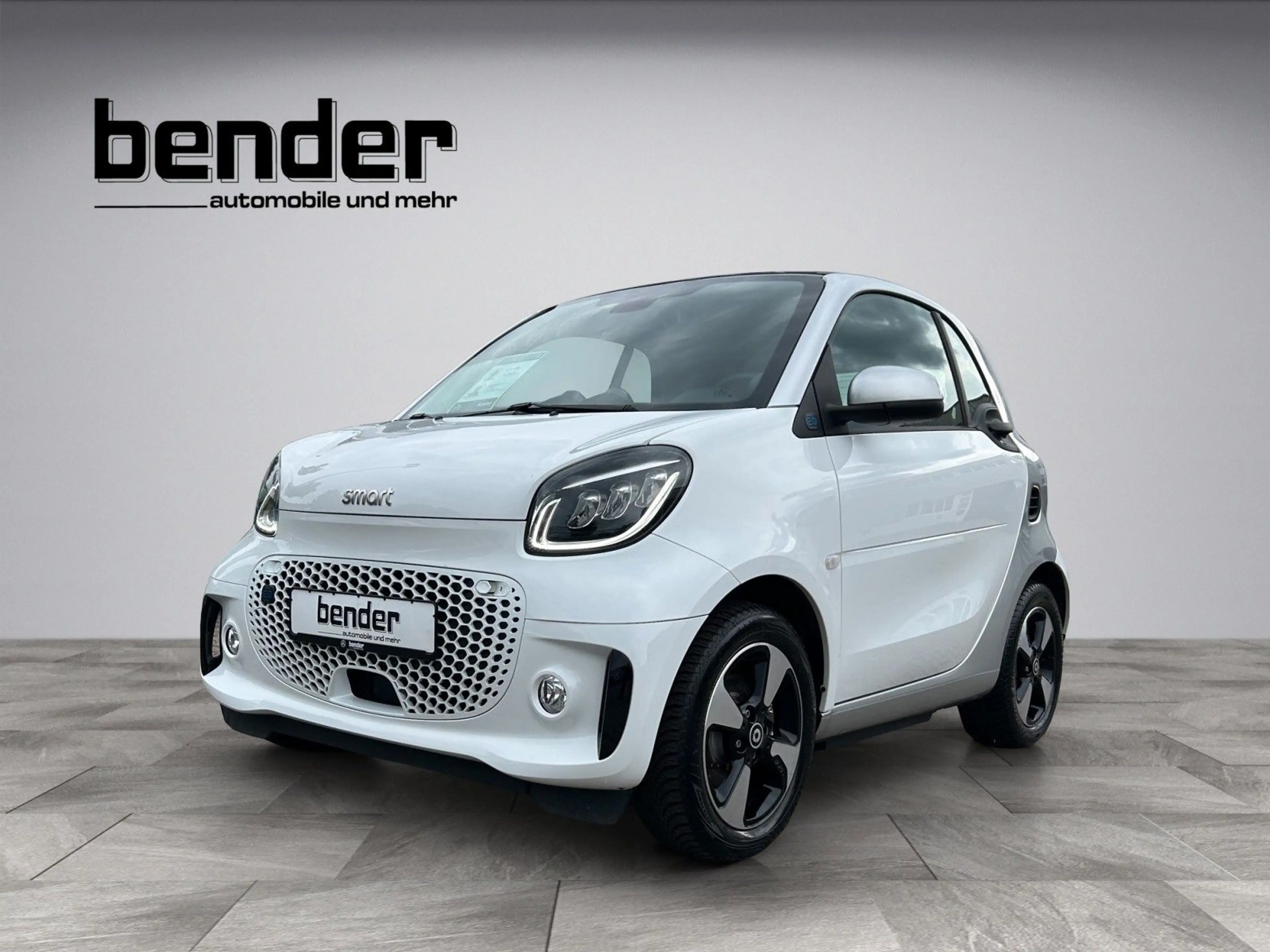 smart forTwo EQ fortwo*22 kW-LADER*PANORAMADACH*LED*KAM