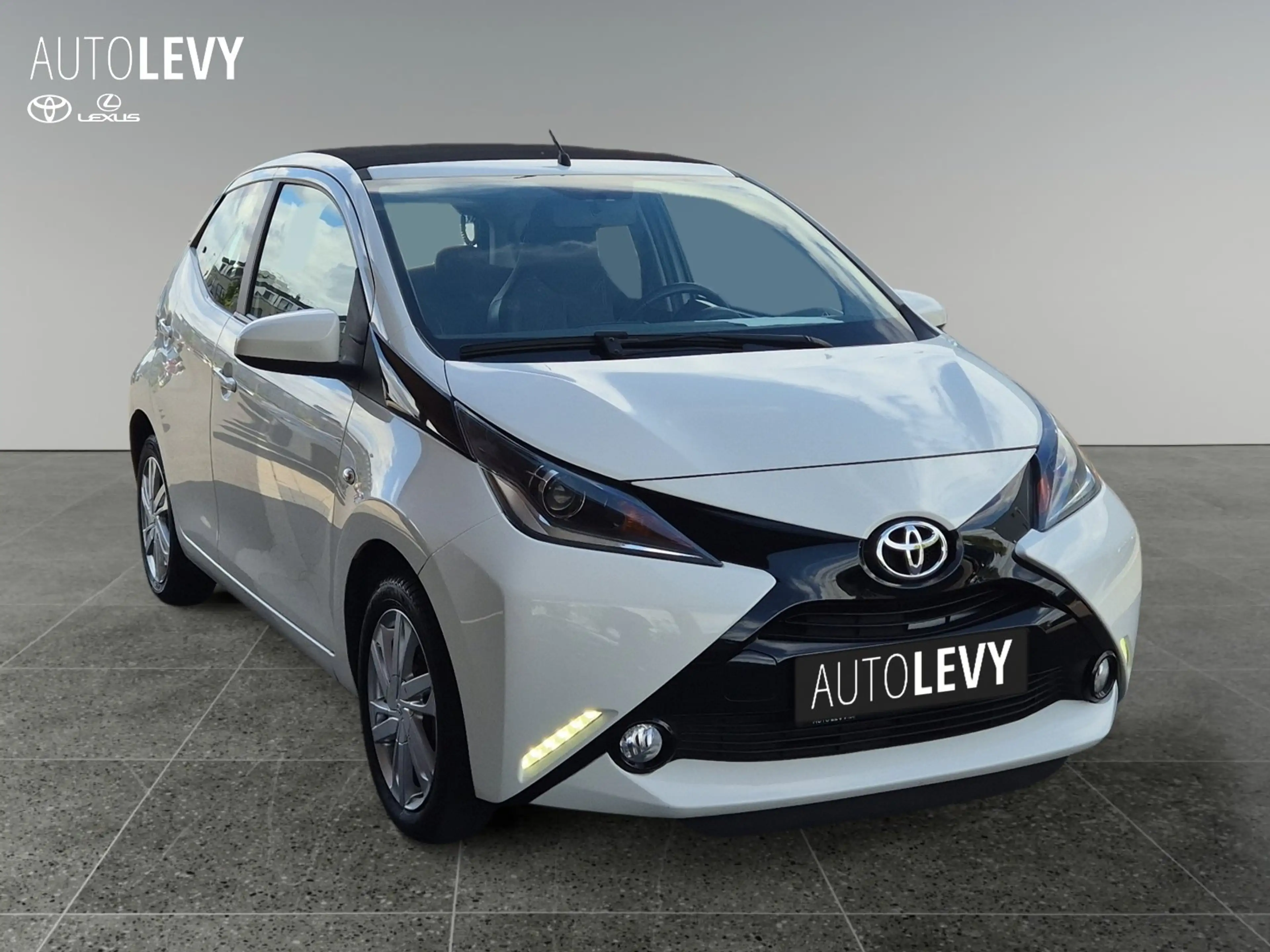 Toyota Aygo 1.0 x-wave KLIMAANLAGE*RFK*LM*FALTDACH* — photo 8