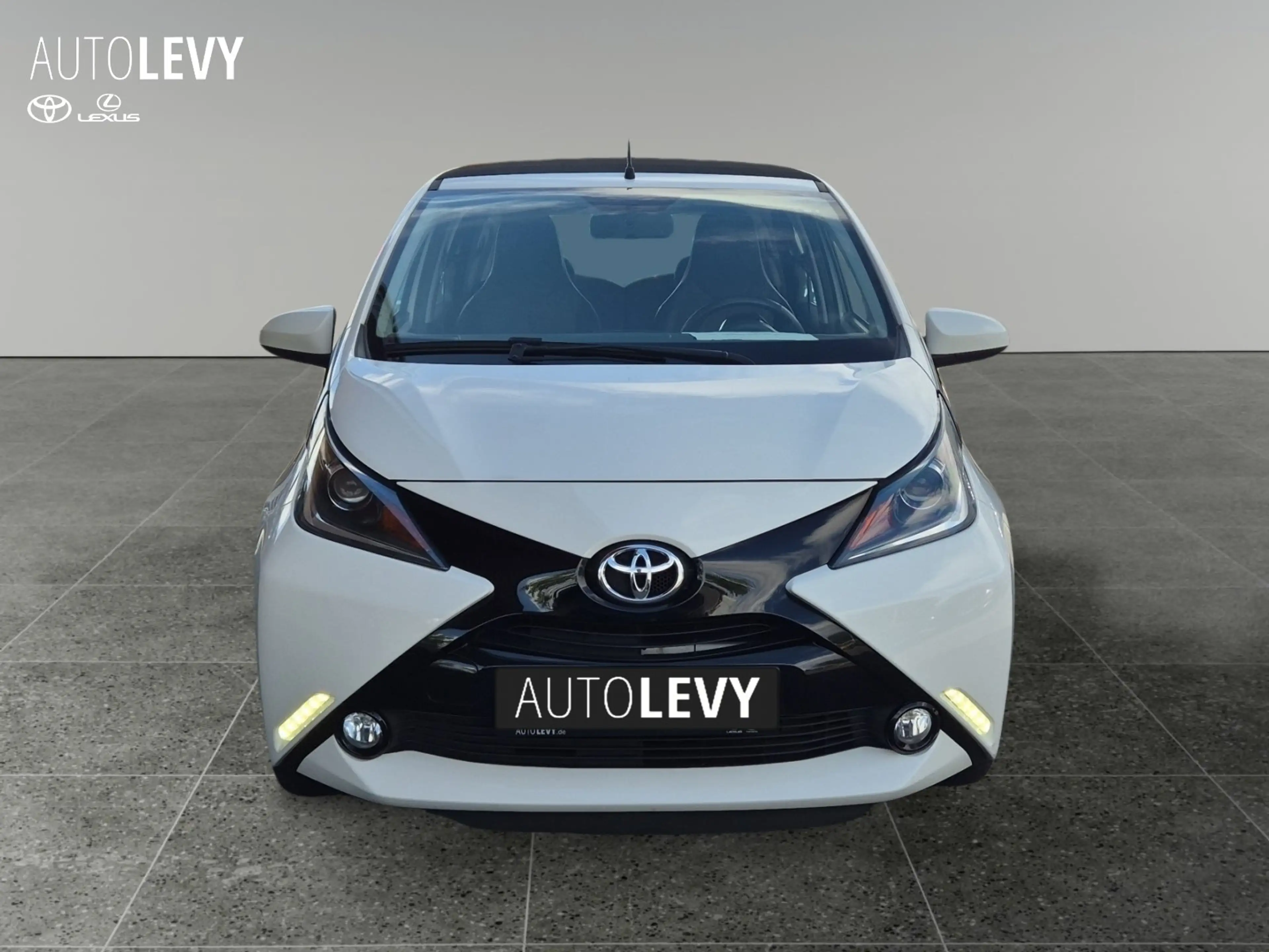 Toyota Aygo 1.0 x-wave KLIMAANLAGE*RFK*LM*FALTDACH* — photo 9