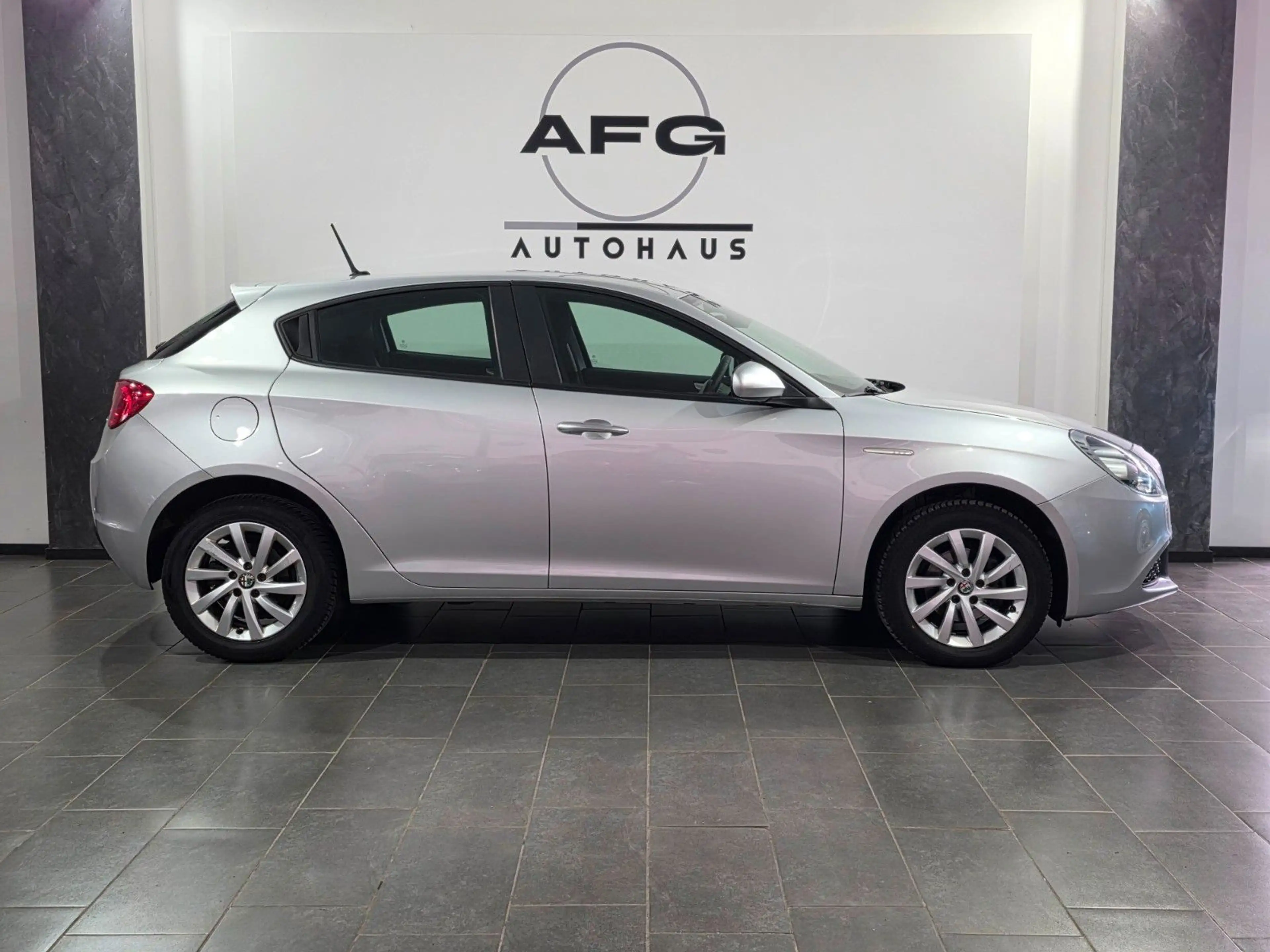 Alfa Romeo Giulietta Alfa Romeo Giulietta*PDC*NAVI — photo 4