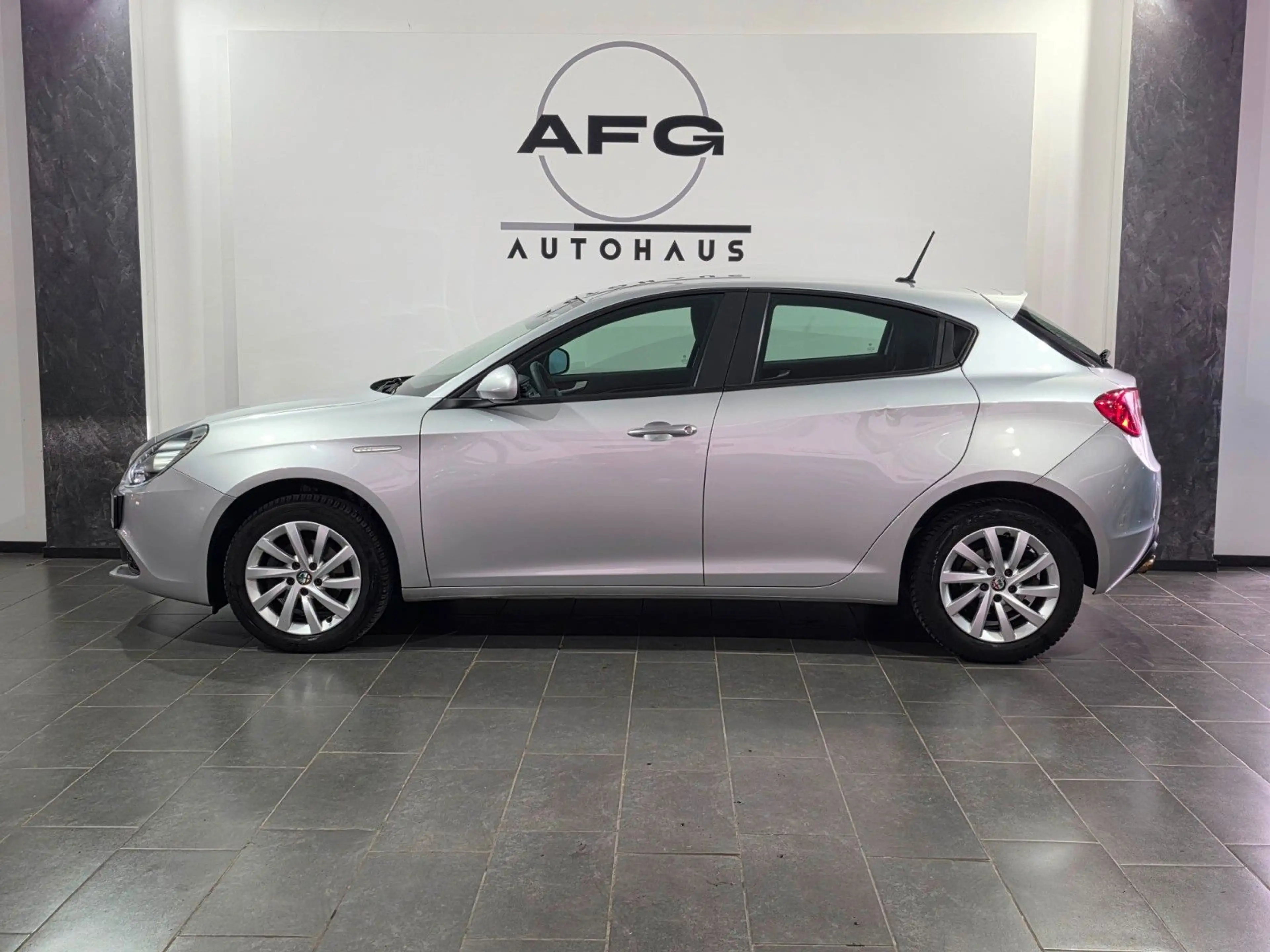 Alfa Romeo Giulietta Alfa Romeo Giulietta*PDC*NAVI — photo 8