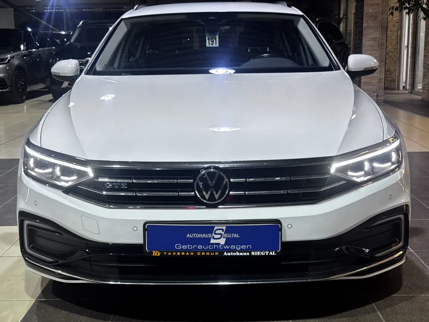Volkswagen Passat GTE Navi Matrix-LED ACC Cockpit Standheiz Белый - 2