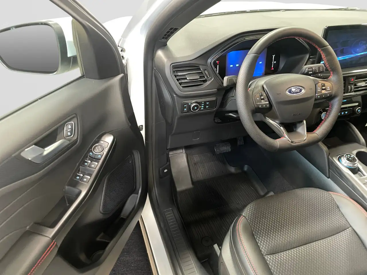 Ford Escape снимка Ford Escape