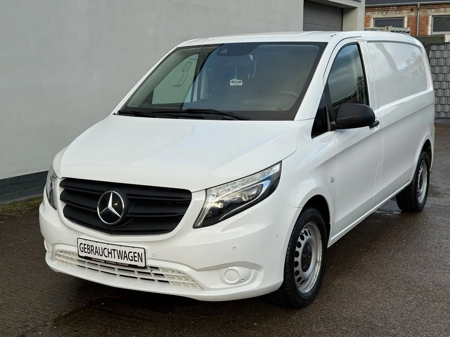 Mercedes-Benz Vito Kasten 119 CDI RWD kompakt, LED Weiß - 2