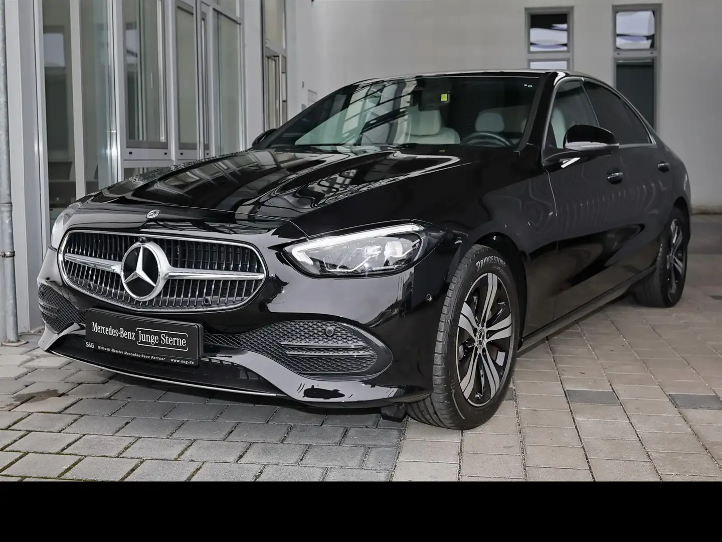 Mercedes-Benz C 180 TOTWINKEL+DISTRONIC+CARPLAY+360°+KEYLESS Schwarz - 1