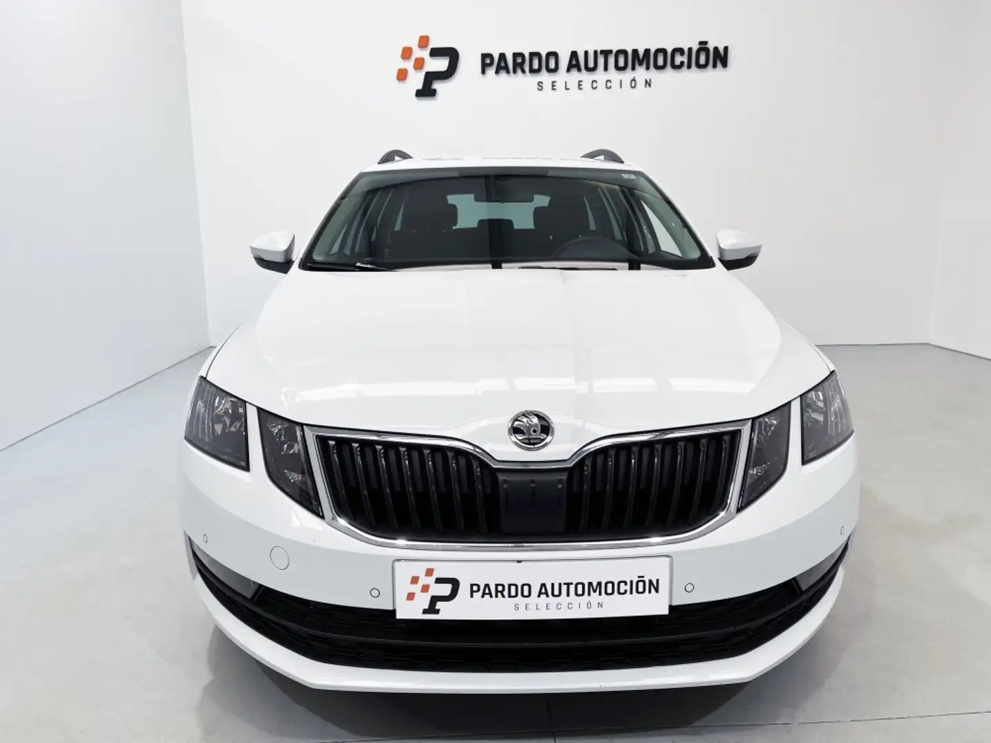 Skoda Octavia 1.6TDI CR Ambition Blanco - 2