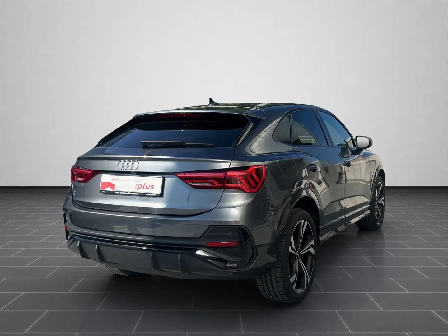 Audi Q3 45 TFSIe S tronic S LINE B&O NAVI P Grau - 2