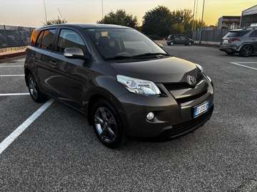 Urban Cruiser 1.4 D-4D AWD Lounge X