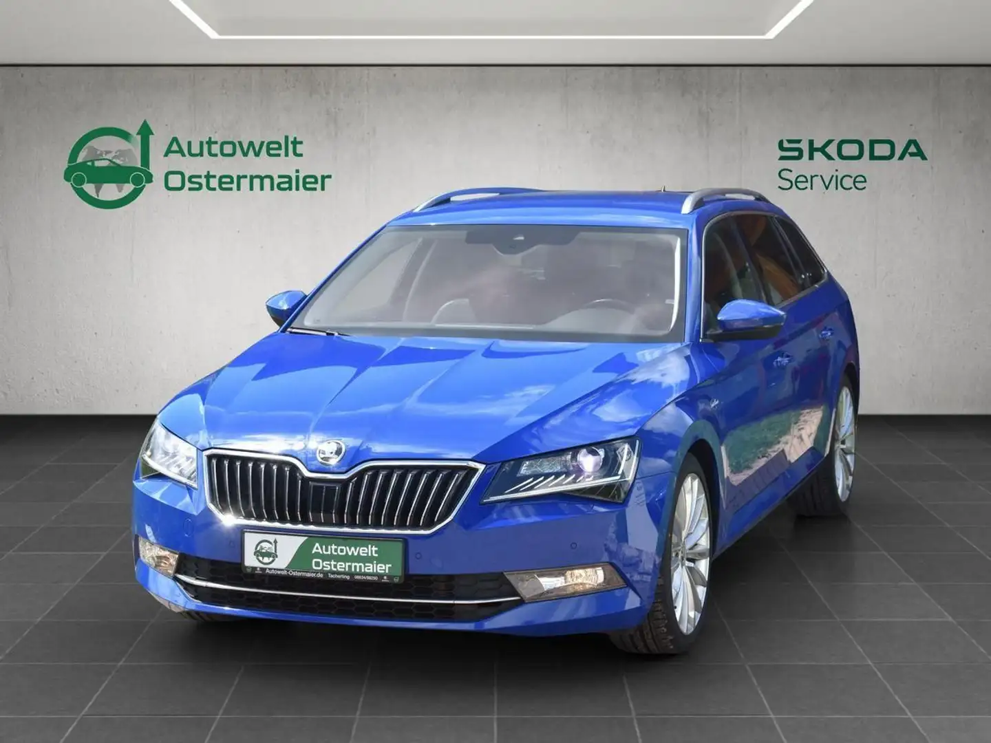 Skoda Superb 2.0TDI L&K*ACC*AHK*Kamera*Leder*Navi* Modrá - 1