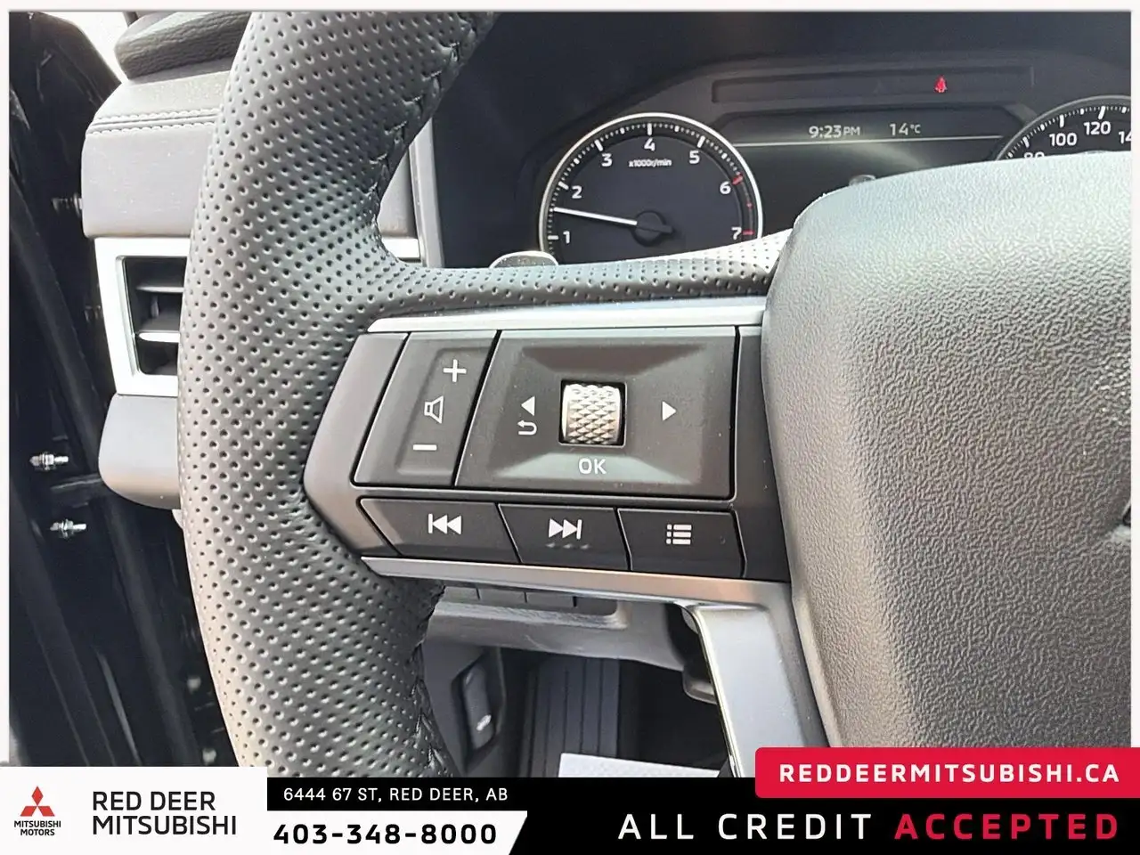Mitsubishi Outlander снимка Mitsubishi Outlander