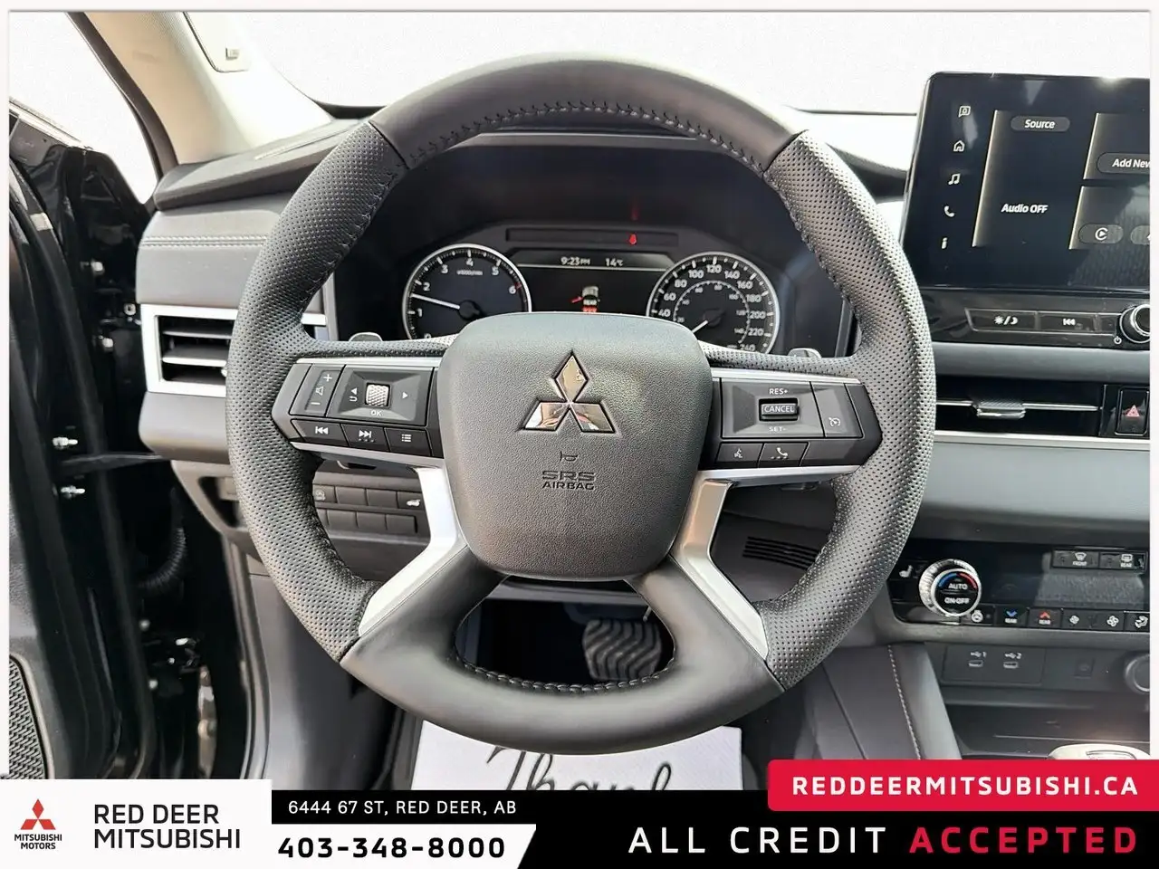 Mitsubishi Outlander снимка Mitsubishi Outlander