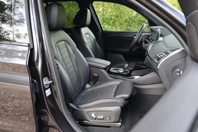 BMW X3 view 17