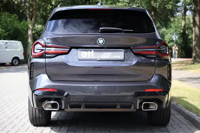 BMW X3 view 5