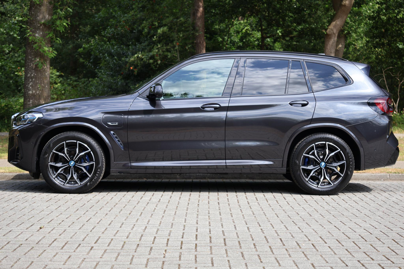 BMW X3 xDrive30e High Executive LCI | M-Sport | Pano | HU — photo 2