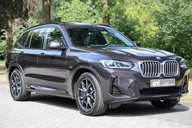BMW X3 view 9