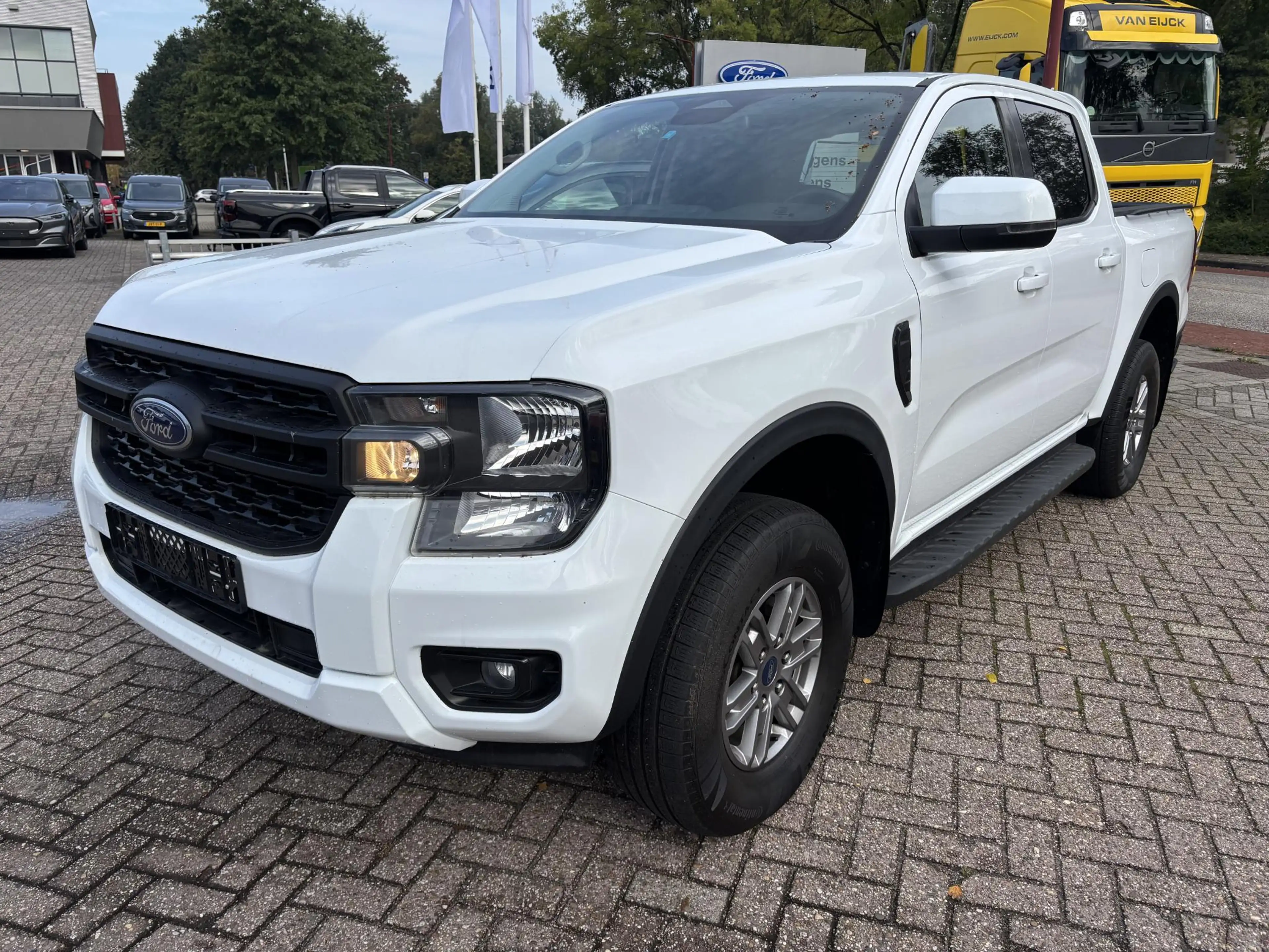 Ford Ranger 2.0 Double Cab EcoBlue XLT — photo 3