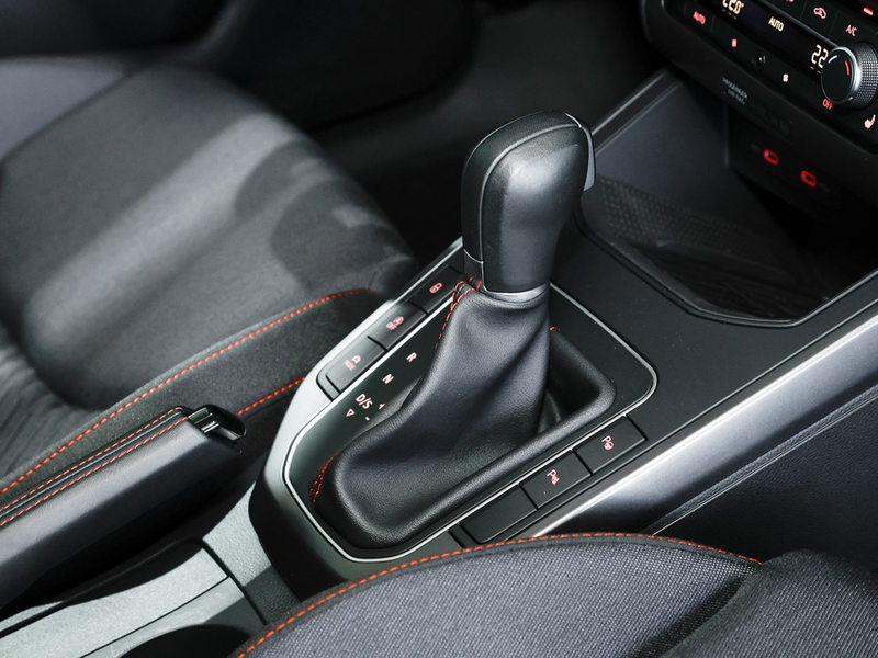 SEAT Arona 1.0 TSI DSG FR Black Edition Navi/RFK — photo 9