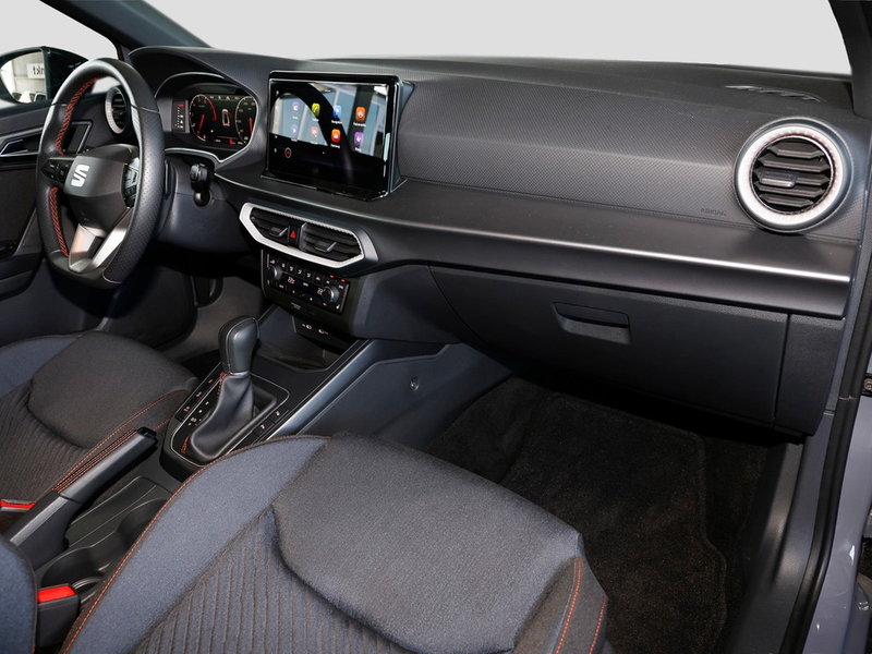 SEAT Arona 1.0 TSI DSG FR Black Edition Navi/RFK — photo 8