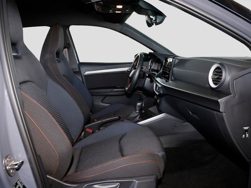 SEAT Arona 1.0 TSI DSG FR Black Edition Navi/RFK — photo 7