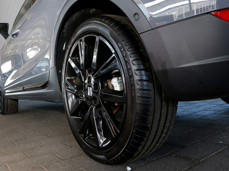 SEAT Arona 1.0 TSI DSG FR Black Edition Navi/RFK — photo 5