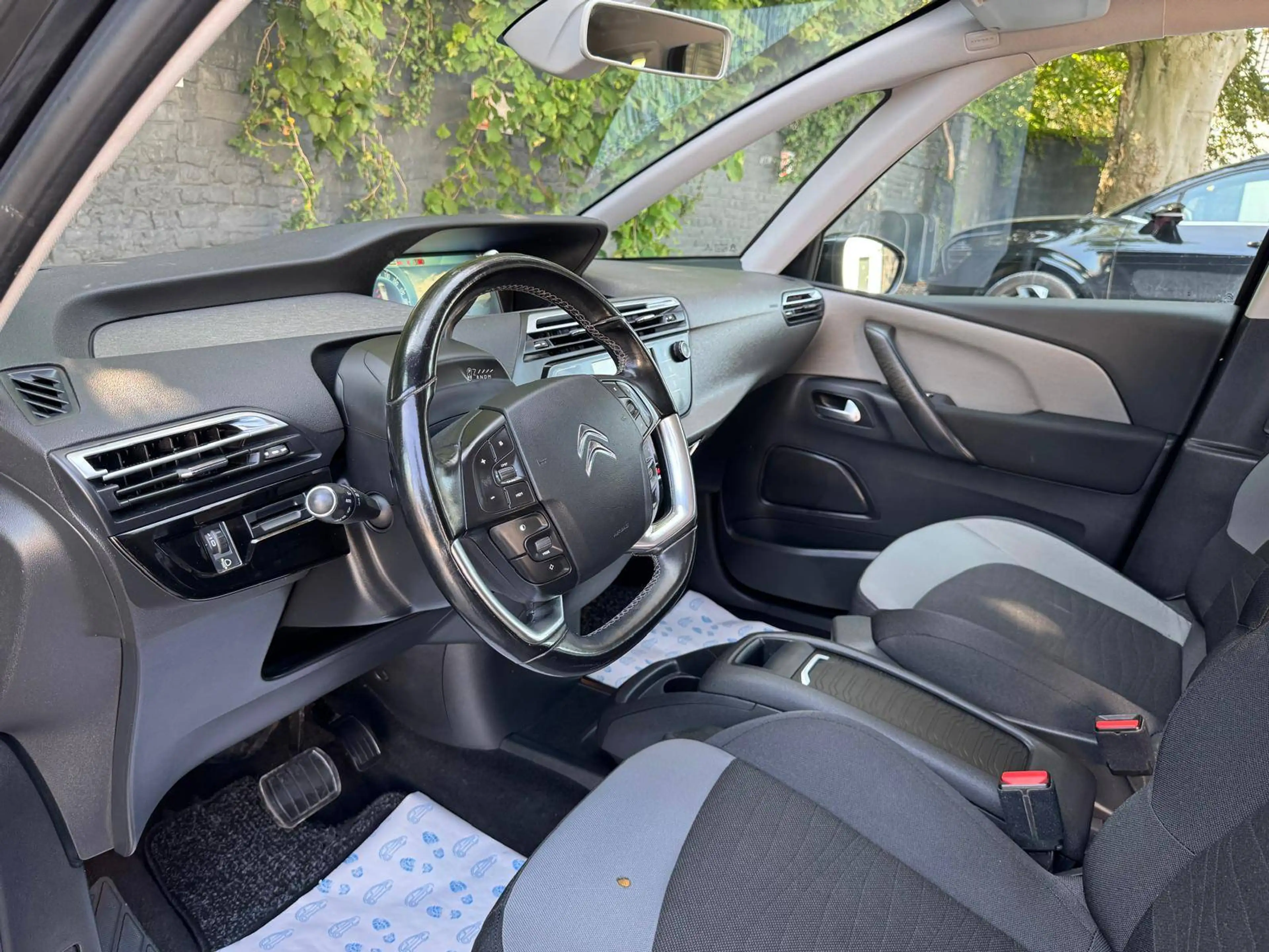 Citroen C4 Picasso C4 Picasso 1.6 BlueHDi*BOITE AUTOMATIQUE*GPS*CAMERA — photo 9