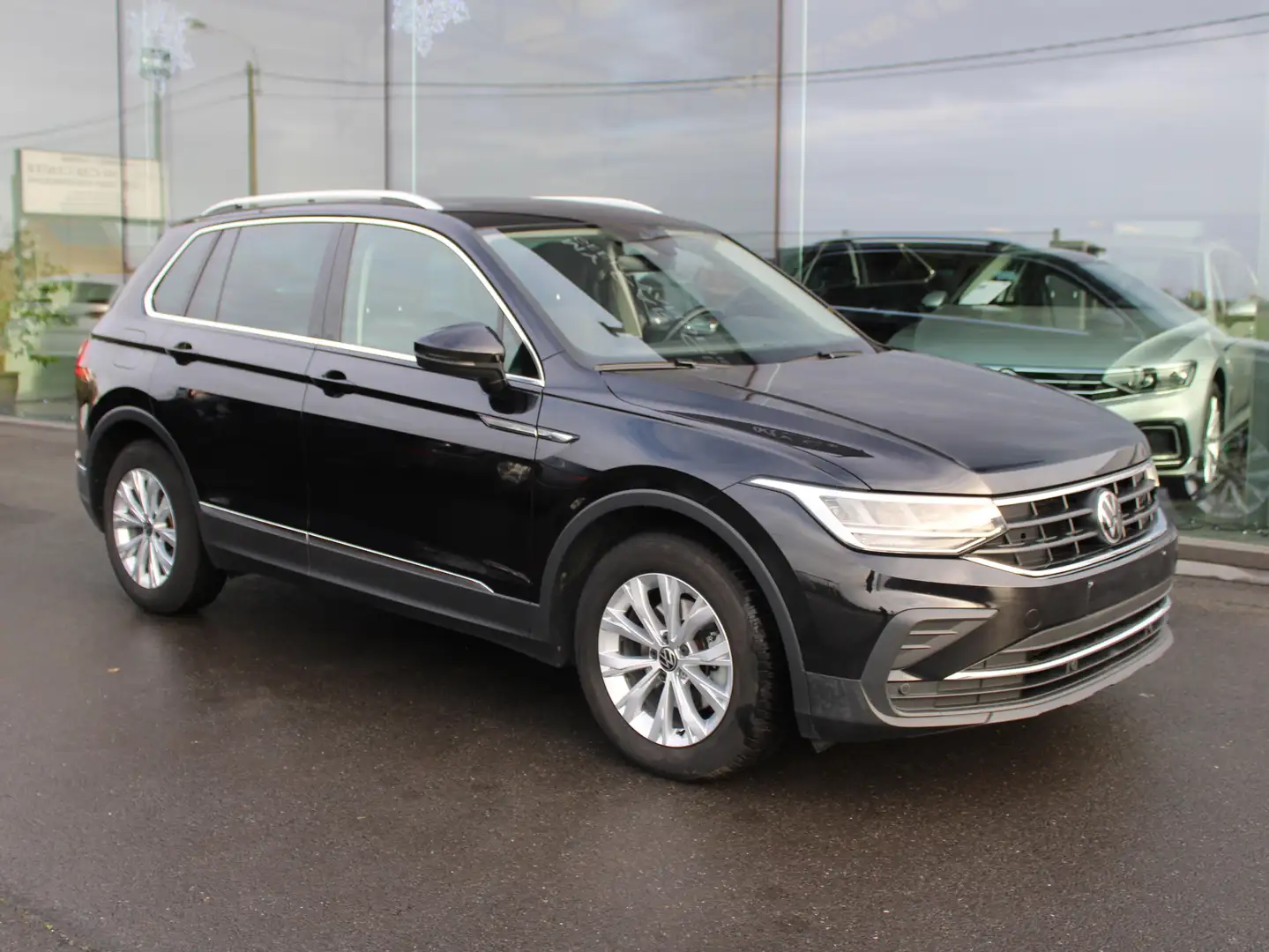 Volkswagen Tiguan Tiguan 1.5 TSI OPF DSG Life-VEEL OPTIES Noir - 1