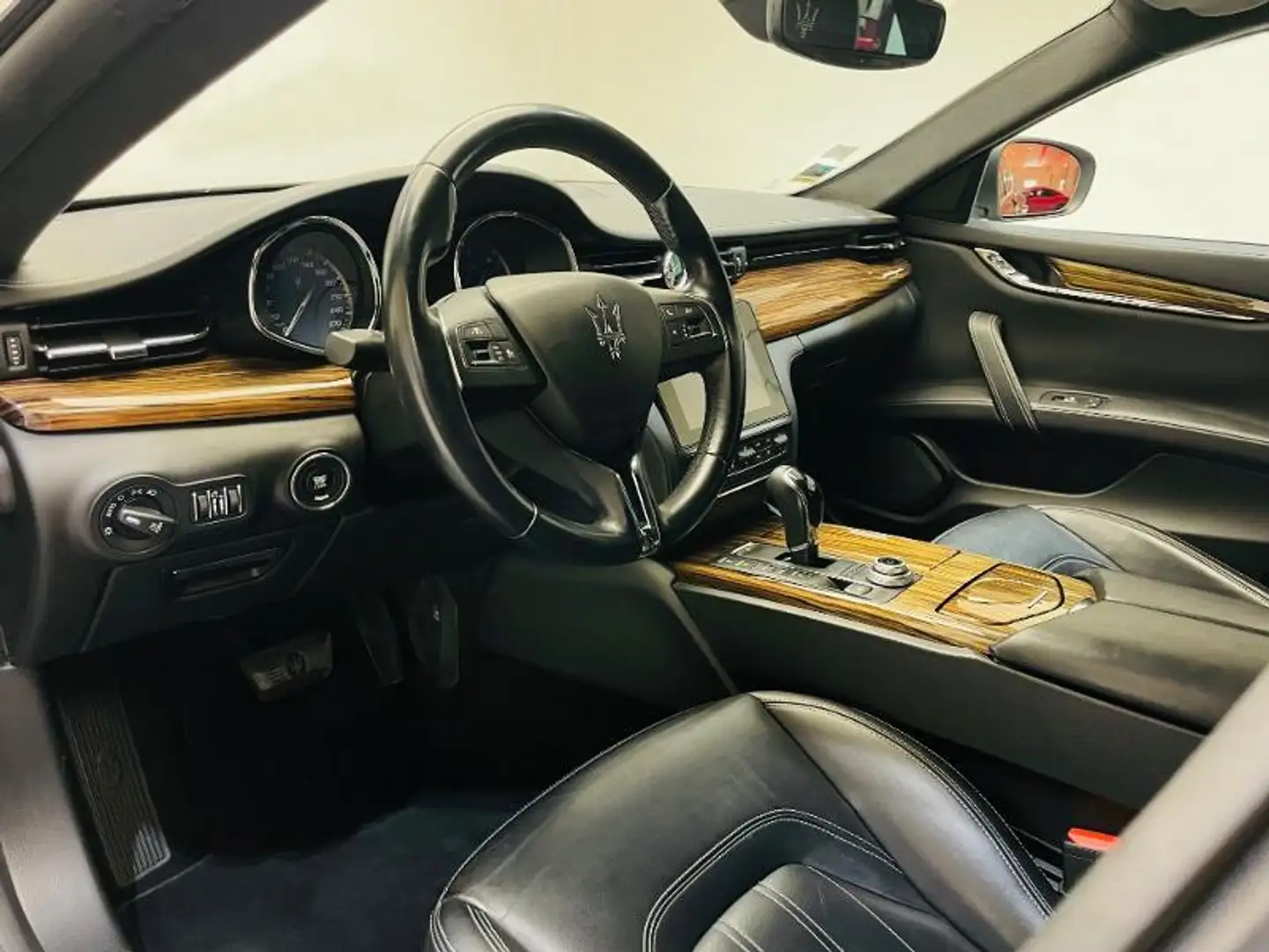 Maserati Quattroporte 3.0 V6 275ch Start/Stop Diesel Чёрный - 2
