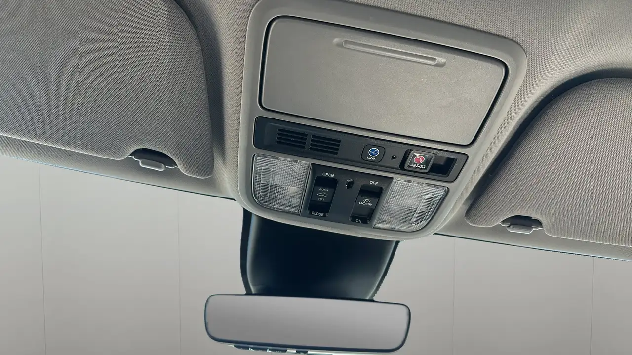 Honda Odyssey снимка Honda Odyssey