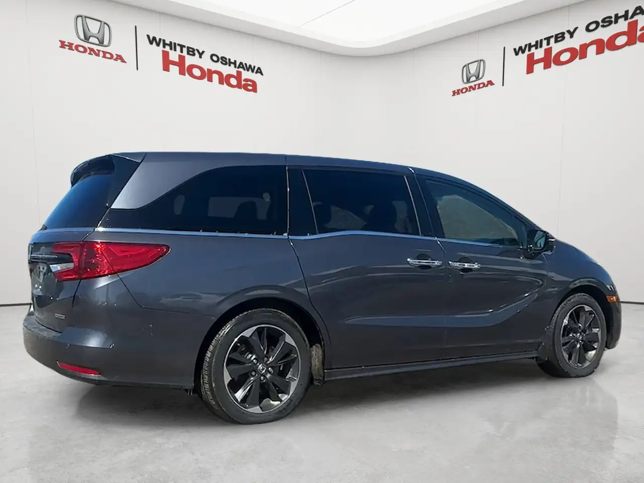 Honda Odyssey снимка Honda Odyssey