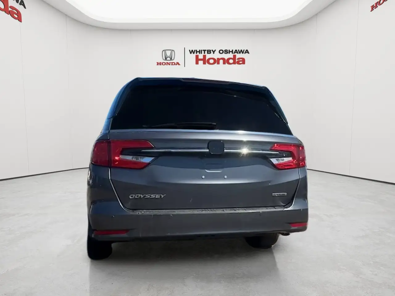 Honda Odyssey снимка Honda Odyssey