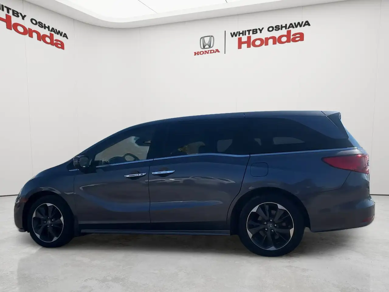 Honda Odyssey снимка Honda Odyssey