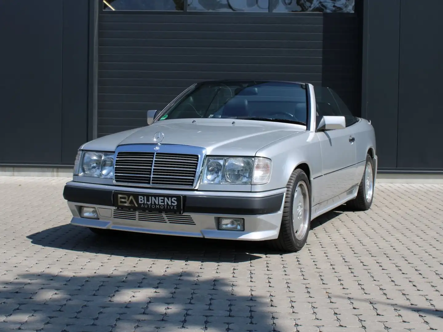 Mercedes-Benz CE 300 300 CE-24 Серебристый - 1