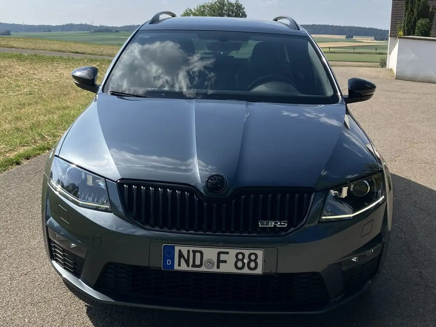 Skoda Octavia Octavia Combi 2.0 TDI 4x4 DSG RS Grau - 2