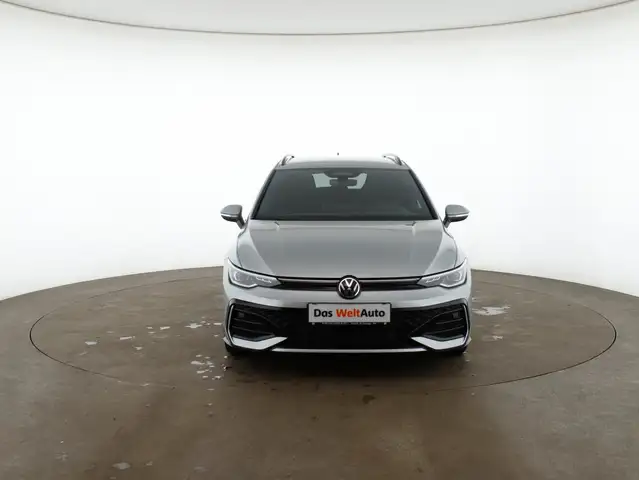 Volkswagen Golf view 3