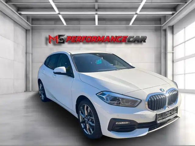 BMW 120 120i Sport 5p auto