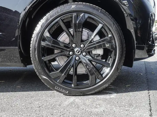 Volvo XC60 view 7