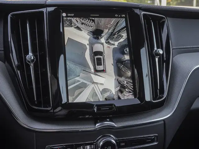 Volvo XC60 view 13