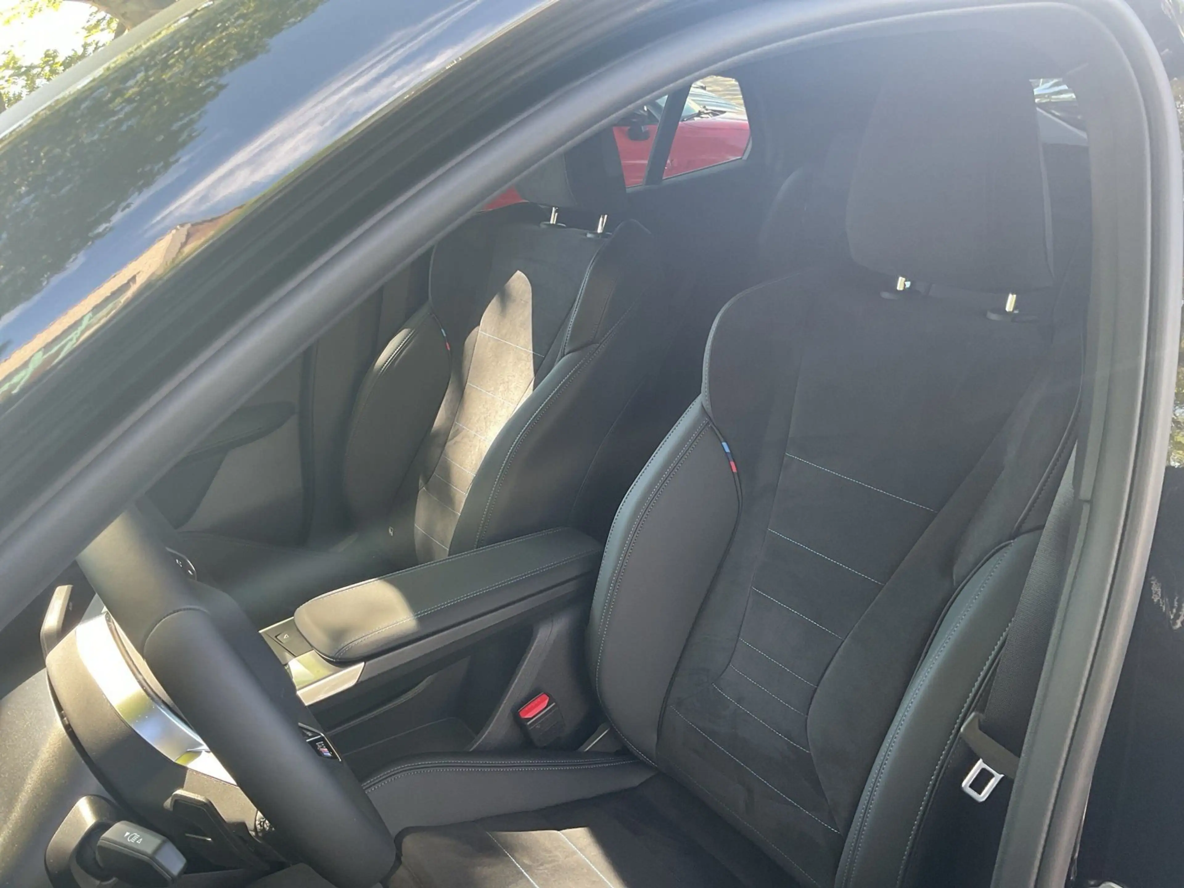 BMW iX2 eDrive20 M Sportpaket UPE: 65.070 € — photo 9