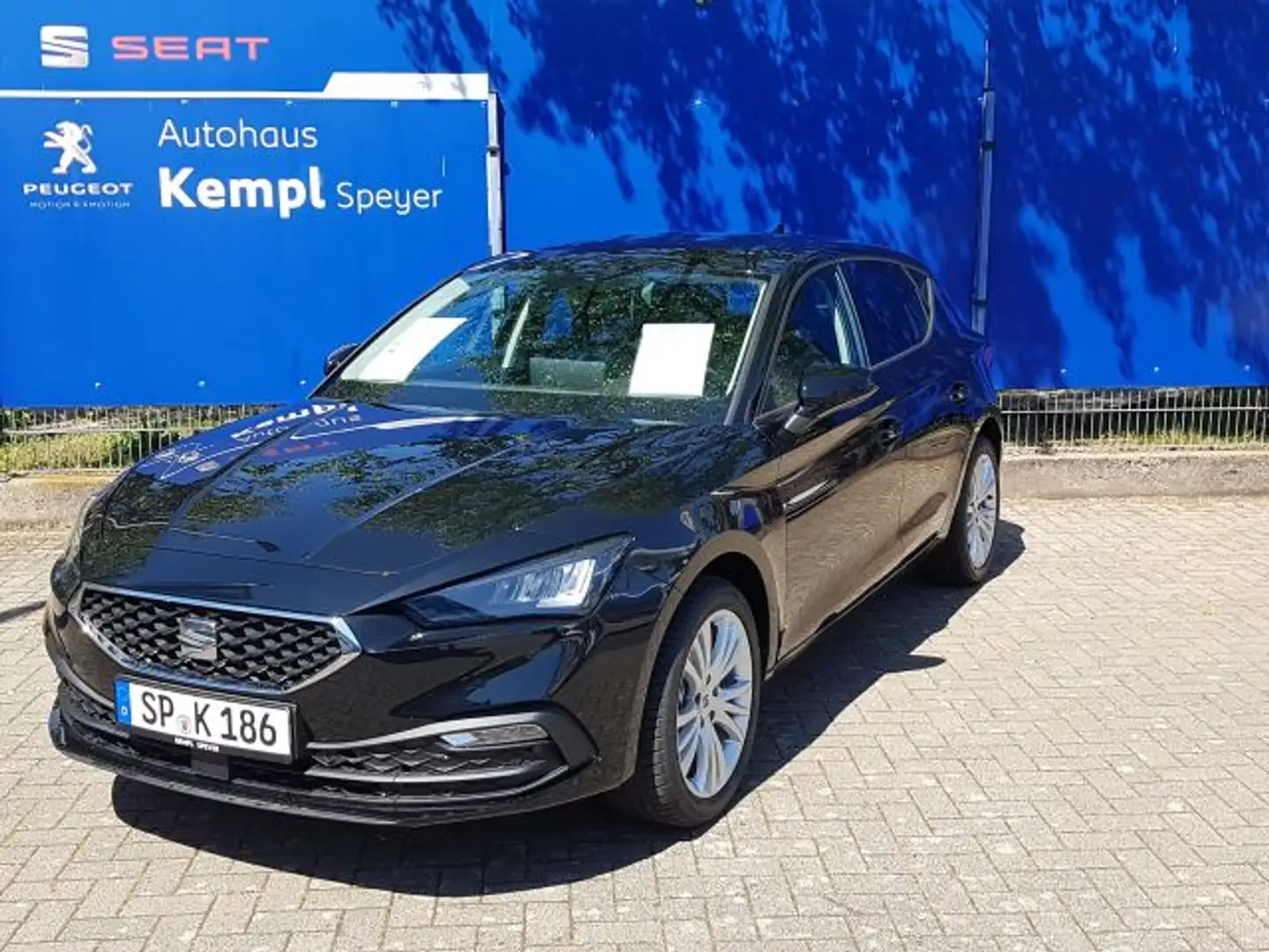 SEAT Leon 1.5 TSI OPF Style Zwart - 1