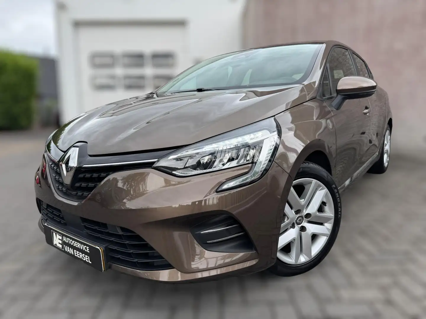 Renault Clio 1.0 TCe Zen NL AUTO / 4-SEIZOENENBANDEN / NAVI / C Bruin - 1